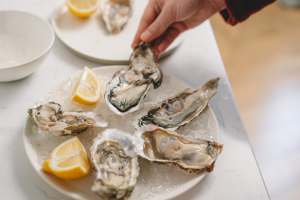Oyster Etiquette: How to Enjoy Oysters with Class and Style